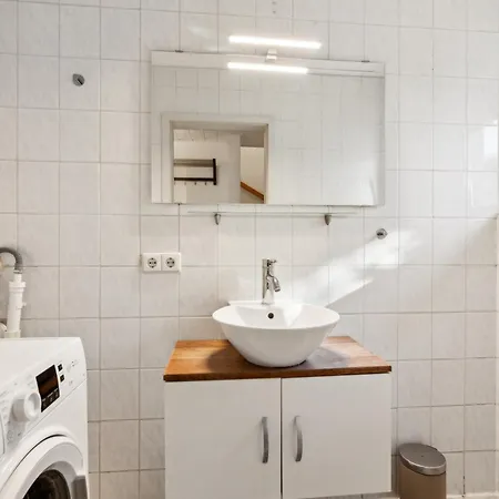 Reihenhaus Mit 2 Schlafzimmern Appartement *